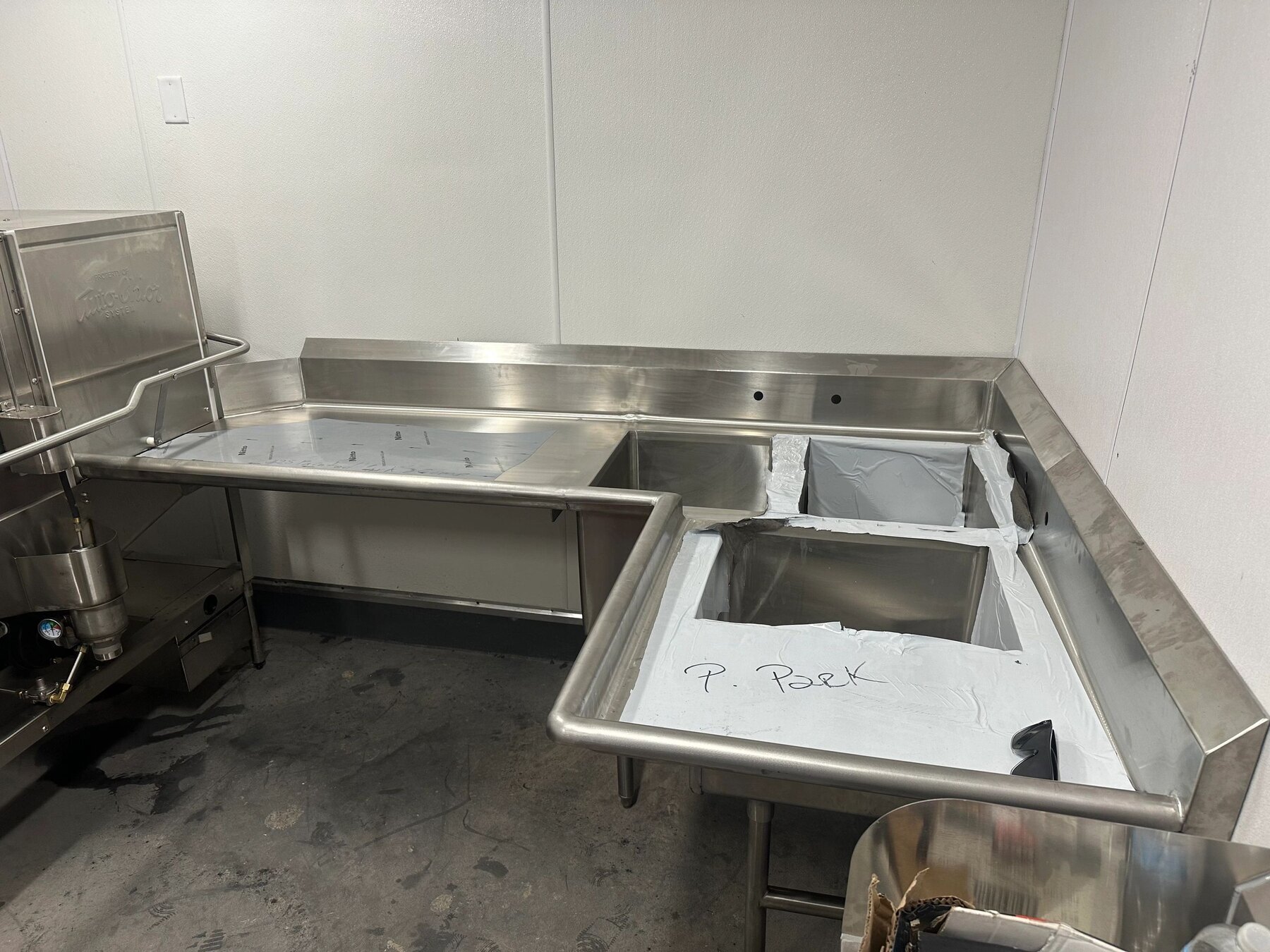 Integrated service counter